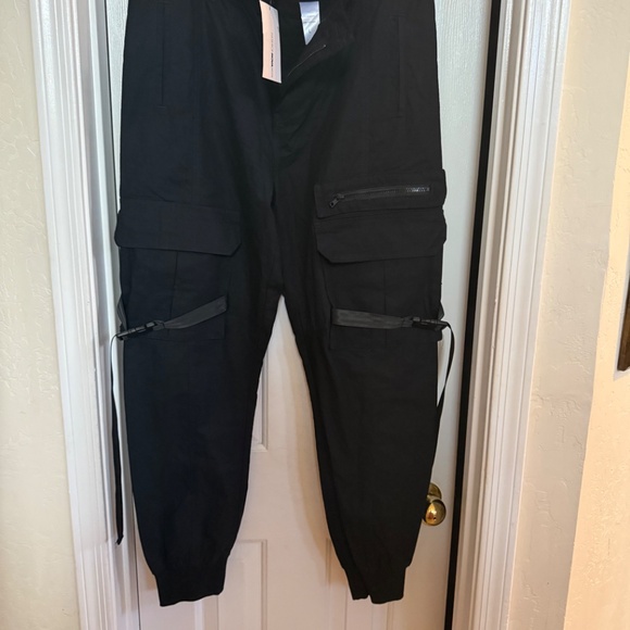 Fashion Nova Men Black On The Run Cargo Straps Pants SZ L - Picture 3 of 12
